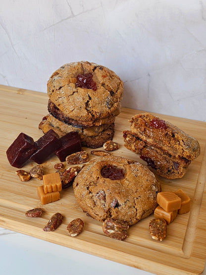 Amor Prohibido (Guava, Dulce de Leche & Praline Pecan Cookie)