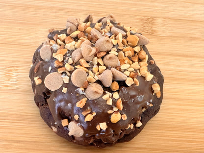 Relationship Goals (Chocolate Peanut Butter Crunch Cookie)